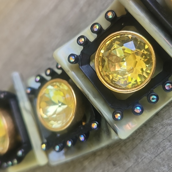 HTF ☆ Brulee Bracelet -- Very Unique Design - Picture 3 of 7